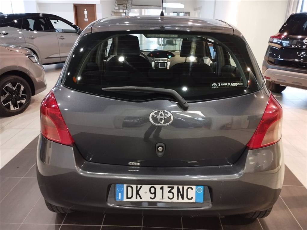 TOYOTA Yaris 5p 1.0 Navi