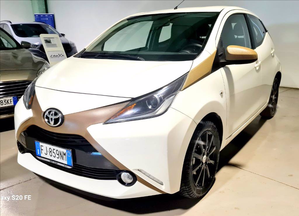 TOYOTA Aygo 5p 1.0 x-wave