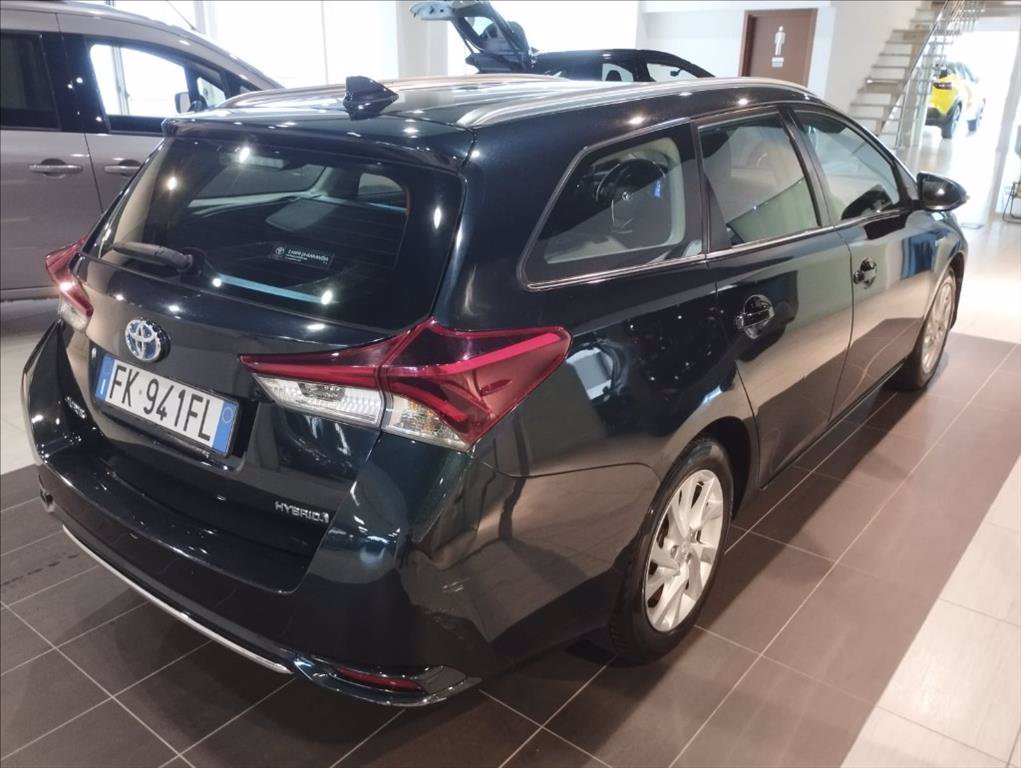 TOYOTA Auris 1.8h Active cvt my17