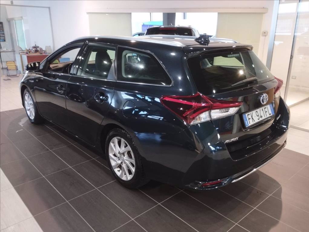 TOYOTA Auris 1.8h Active cvt my17